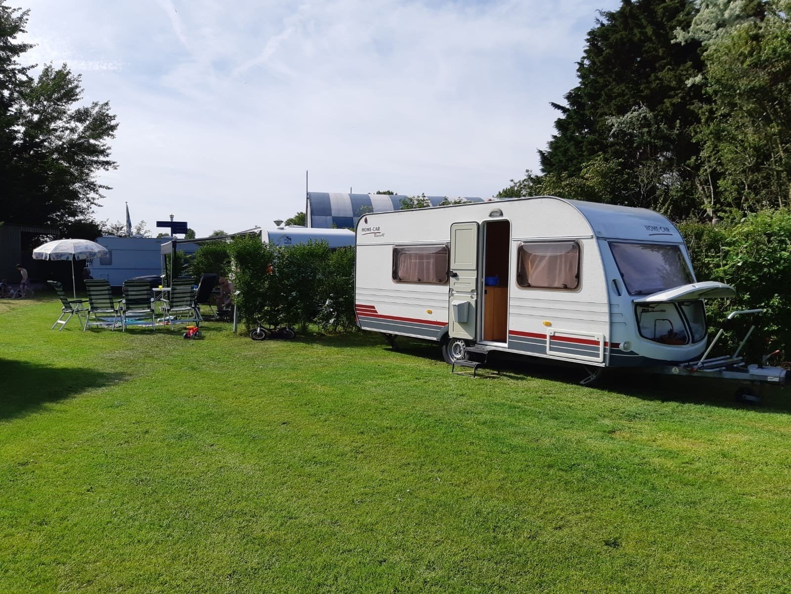 Home-Car Racer 48 - Ruime caravan met stapelbed en voortent, Caravans en Kamperen, Caravans, Home-car, Rondzit, Particulier, 5 tot 6 meter