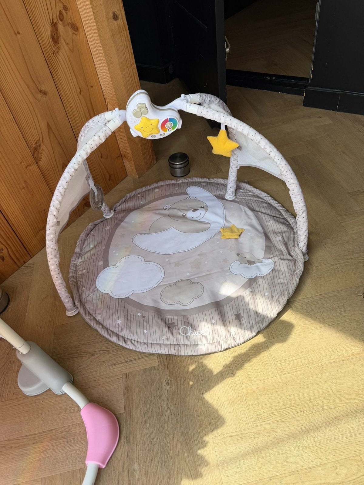 Chicco Babygym met muziek en licht, Kinderen en Baby's, Speelgoed | Babyspeelgoed, Ophalen, Zo goed als nieuw, Babygym, Met licht