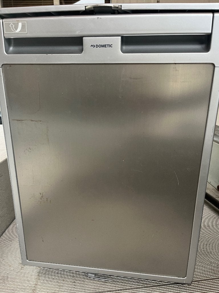Dometic CRX 50 koelkast voor onderdelen, Witgoed en Apparatuur, Koelkasten en IJskasten, Ophalen, Minder dan 75 liter, Niet werkend