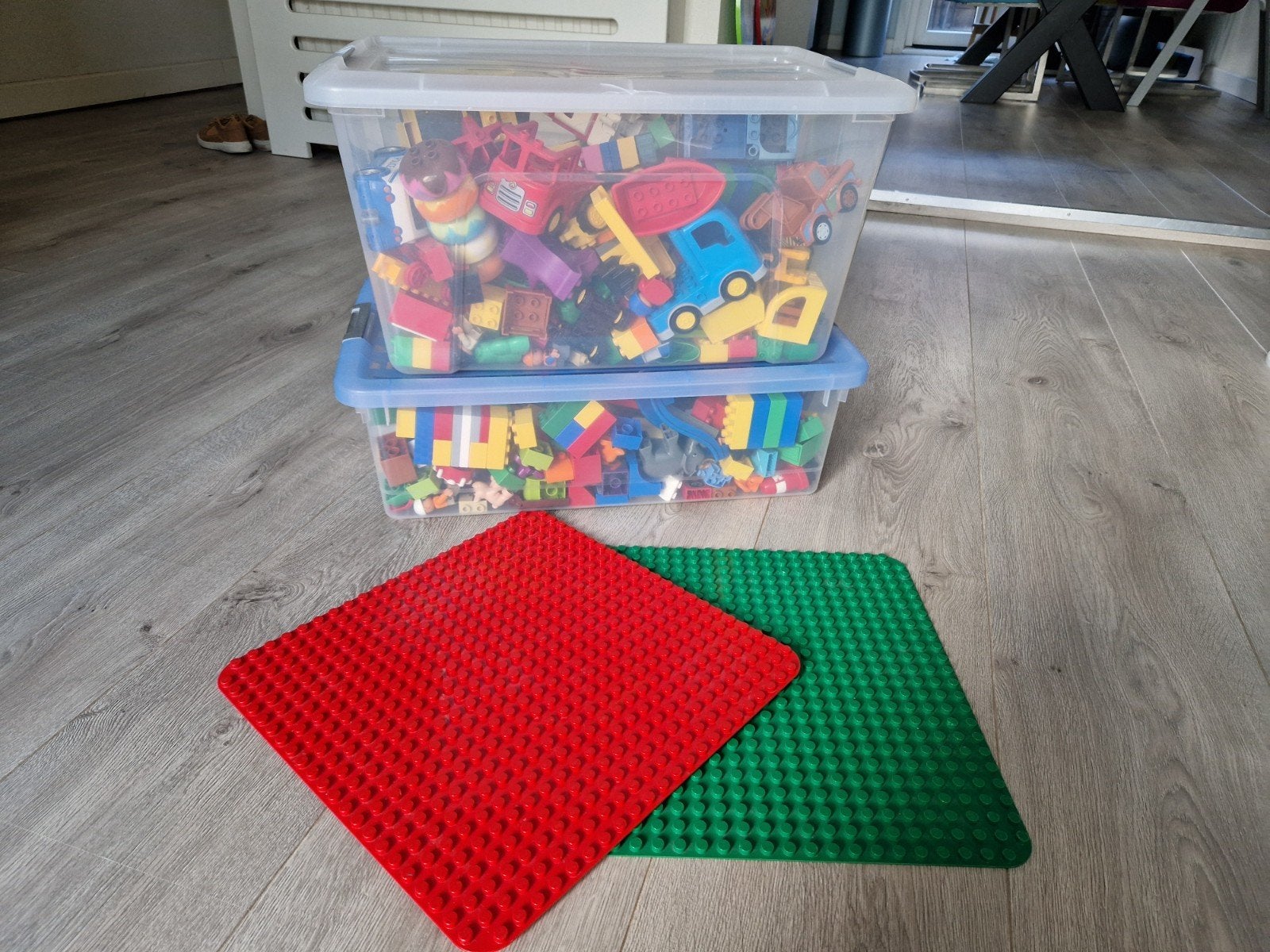 Heel veel Lego Duplo, 2 grote dozen vol, 2 grondplaten, Ophalen