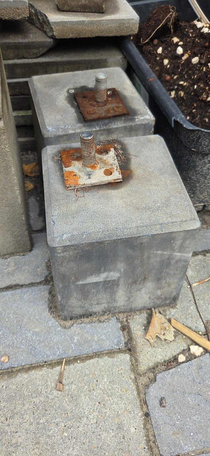 Twee beton poeren gratis ophalen, Ophalen of Verzenden