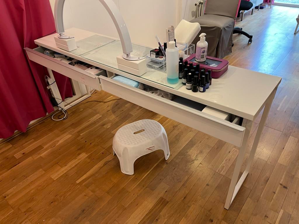 Side table nagelsalon - 180x40x75 cm, Huis en Inrichting, Tafels | Sidetables, Gebruikt, 25 tot 50 cm, 150 tot 200 cm, Rechthoekig