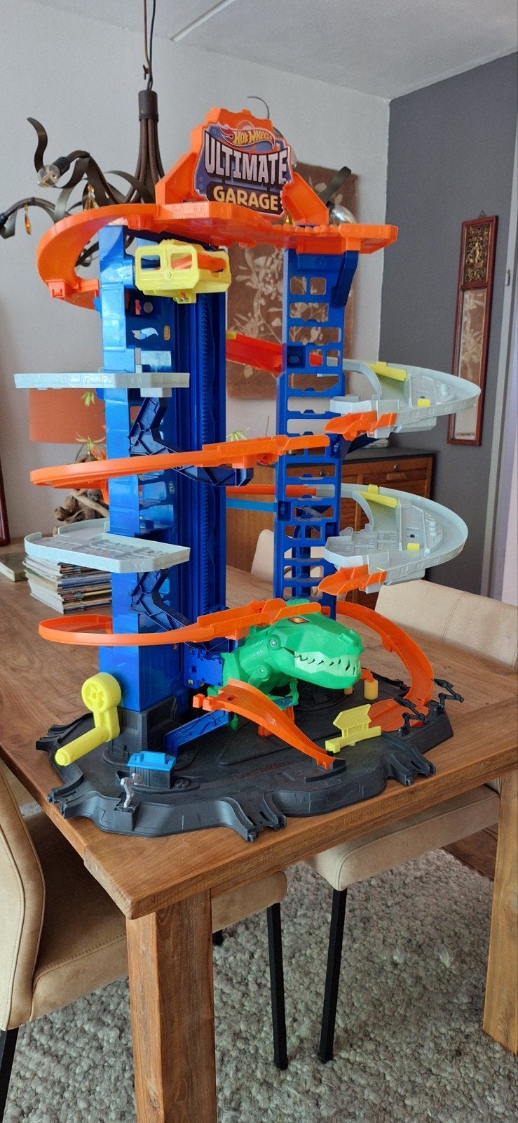 Hot Wheels ultimate garage T Rex, Kinderen en Baby's, Speelgoed | Racebanen, Ophalen, Zo goed als nieuw, Handmatig, Hot Wheels