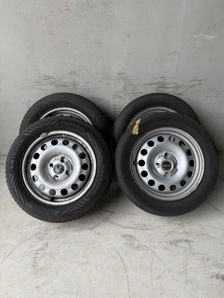 Mini Cooper velgen met winterbanden, Auto-onderdelen, Ophalen, Gebruikt, 15 inch, 175 mm