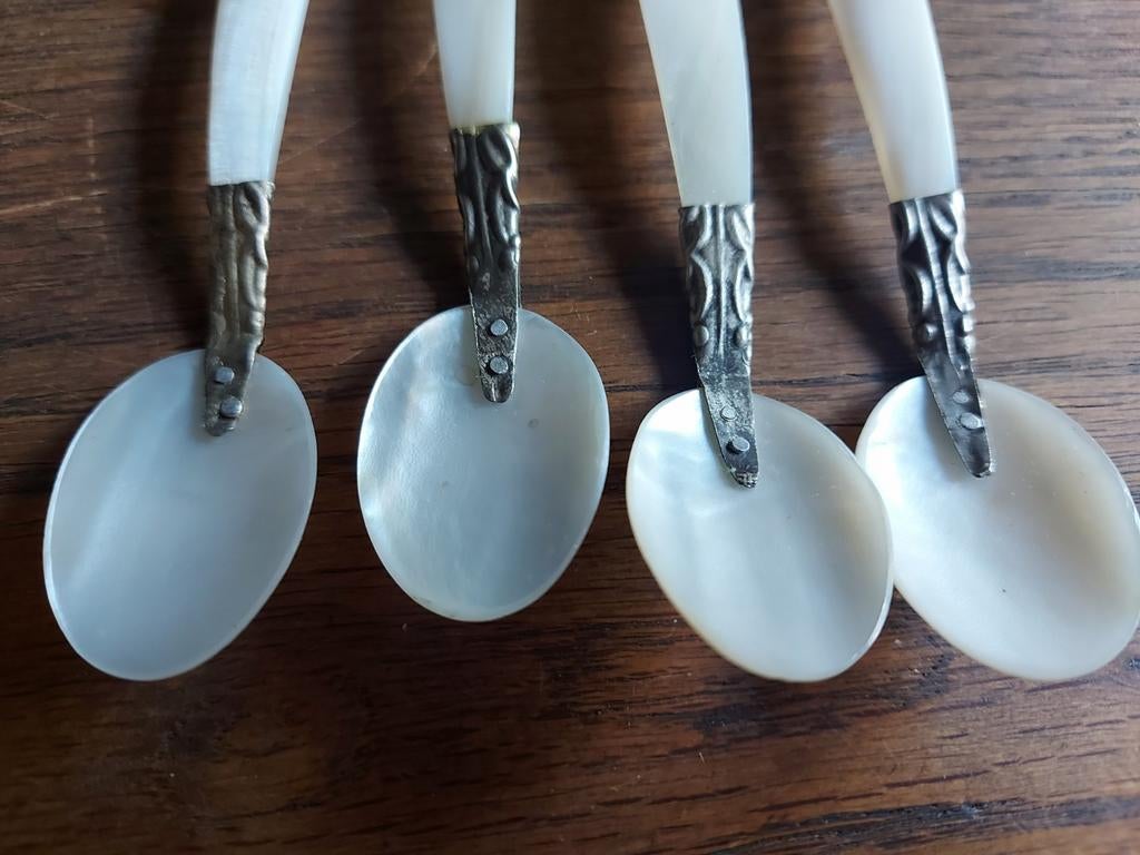 Mooie set van 4 kleine parelmoer kaviaar lepeltjes, Ophalen of Verzenden