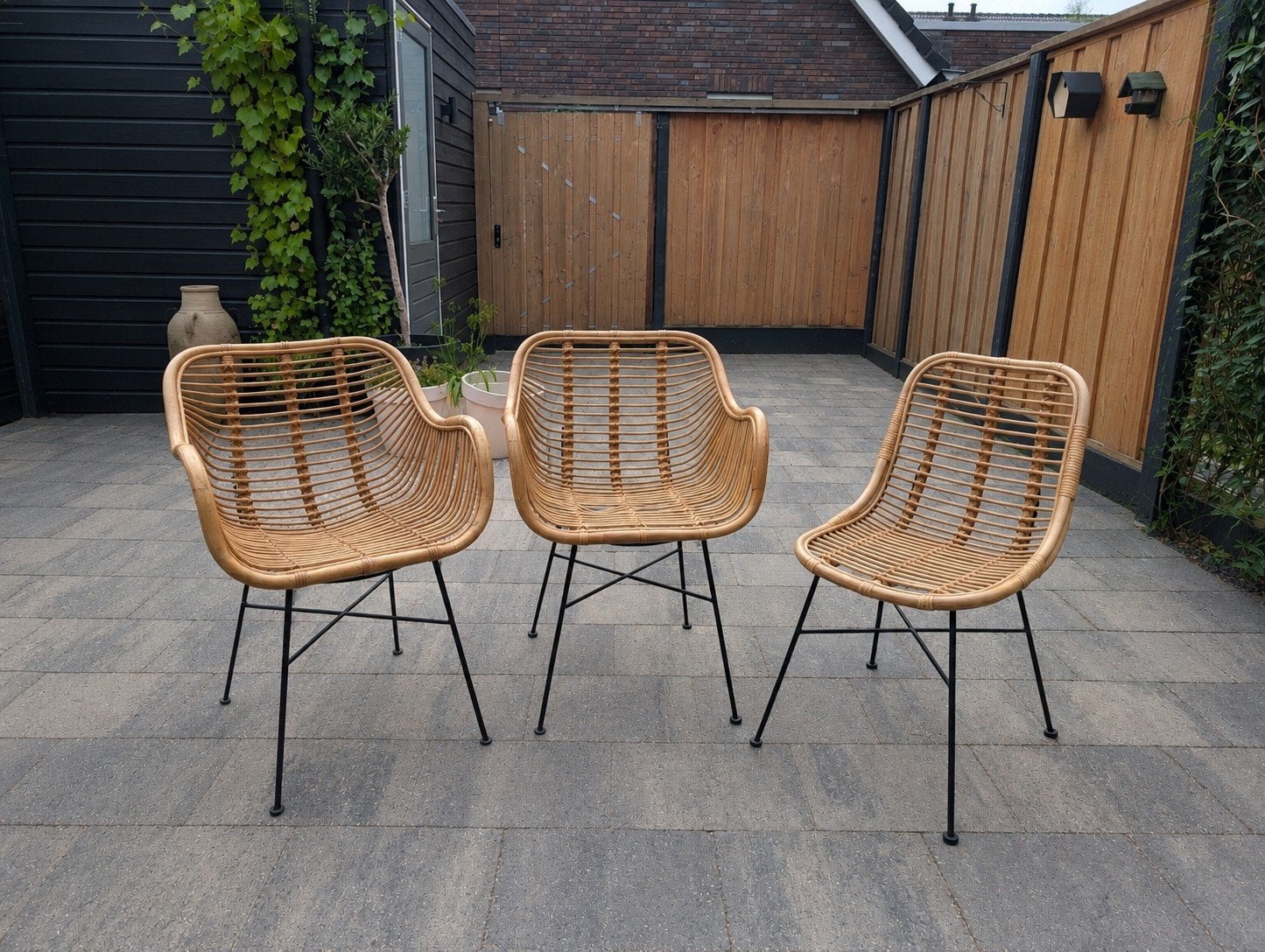 3 eettafelstoelen, Huis en Inrichting, Ophalen, Gebruikt, Bruin, Riet of Rotan