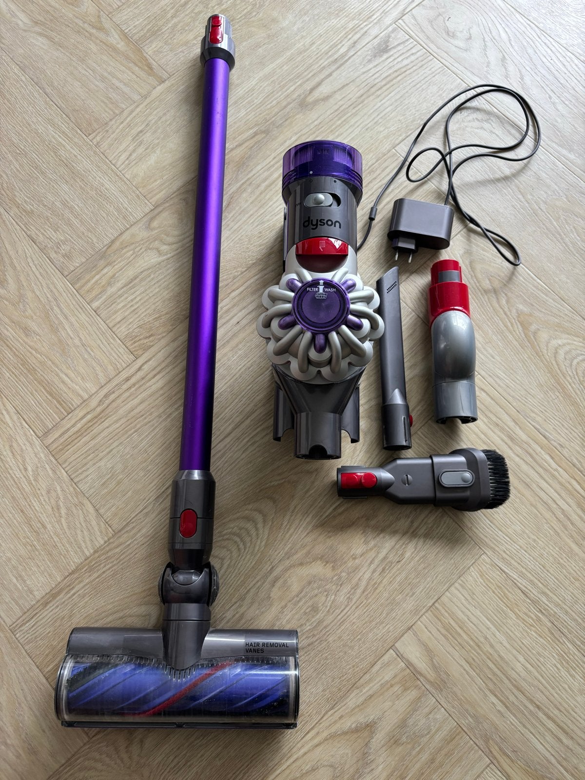 Dyson V8 Origin Snoerloze Steelstofzuiger, Witgoed en Apparatuur, Ophalen, Gebruikt, Draadloos, Dyson