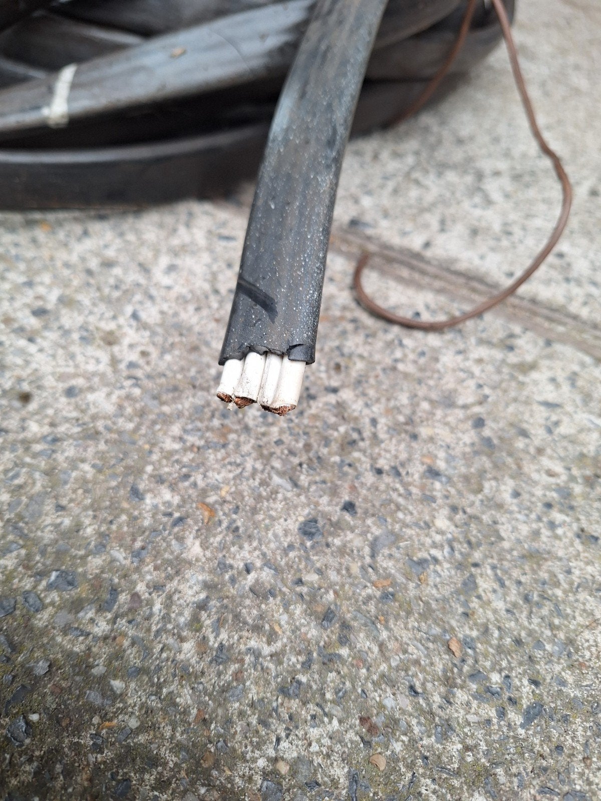 4 aderige stroom kabel, Ophalen