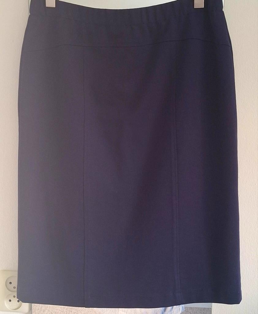 Donkerblauwe gevoerde 0rok 42 - 44  7.50, Kleding | Dames, Rokken, Blauw, Maat 42/44 (L), Nieuw, Ophalen of Verzenden