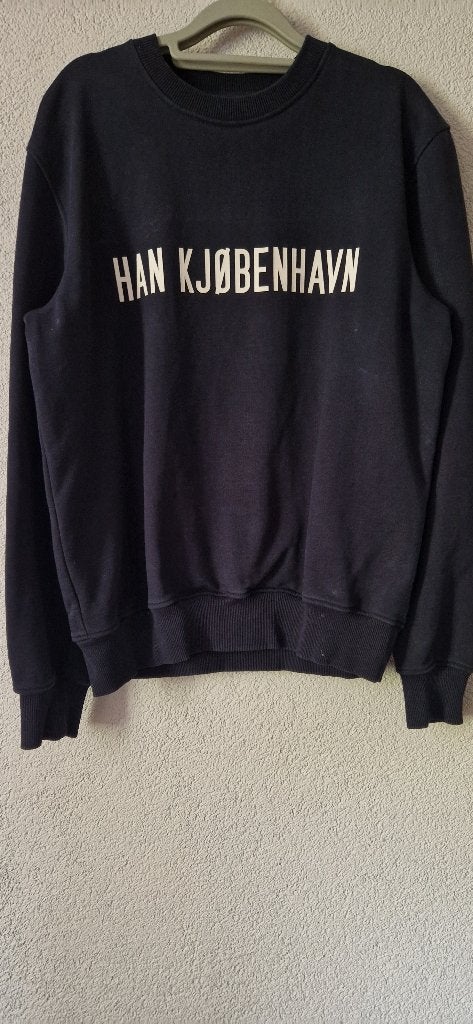 Han Kjobenhavn sweater logo Maat L, Kleding | Heren, Truien en Vesten, Maat 52/54 (L), HAN KJOBENHAVN, Zo goed als nieuw, Verzenden