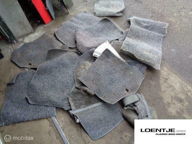 Vloerbekleding tapijt stukken BMW 02 1502 1602 1802 2002, Auto-onderdelen, Gebruikt, Ophalen of Verzenden, BMW