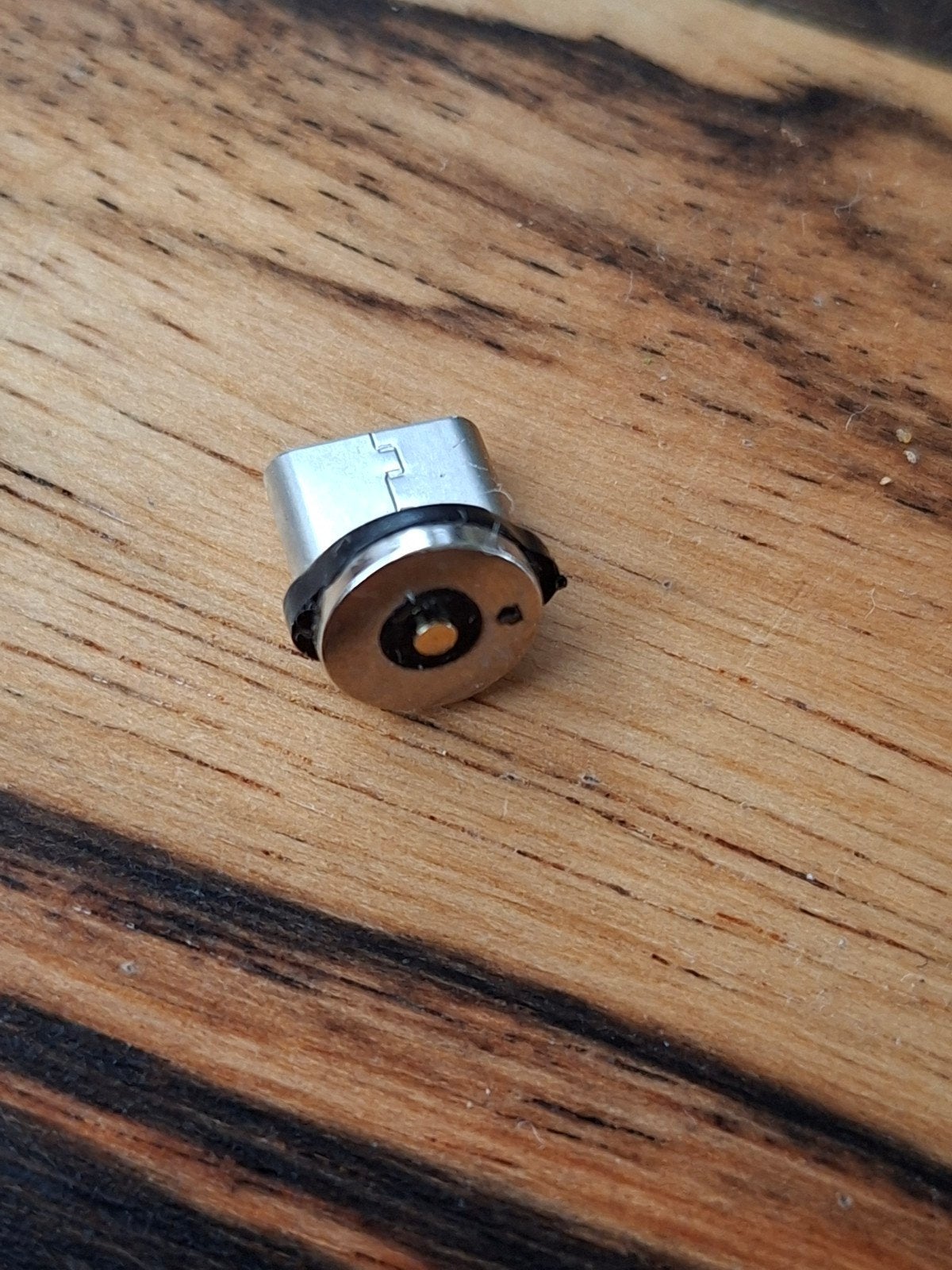 Magnetische USB-C adapter voor opladen, Ophalen of Verzenden, Zo goed als nieuw, Snoer of kabel, Universeel