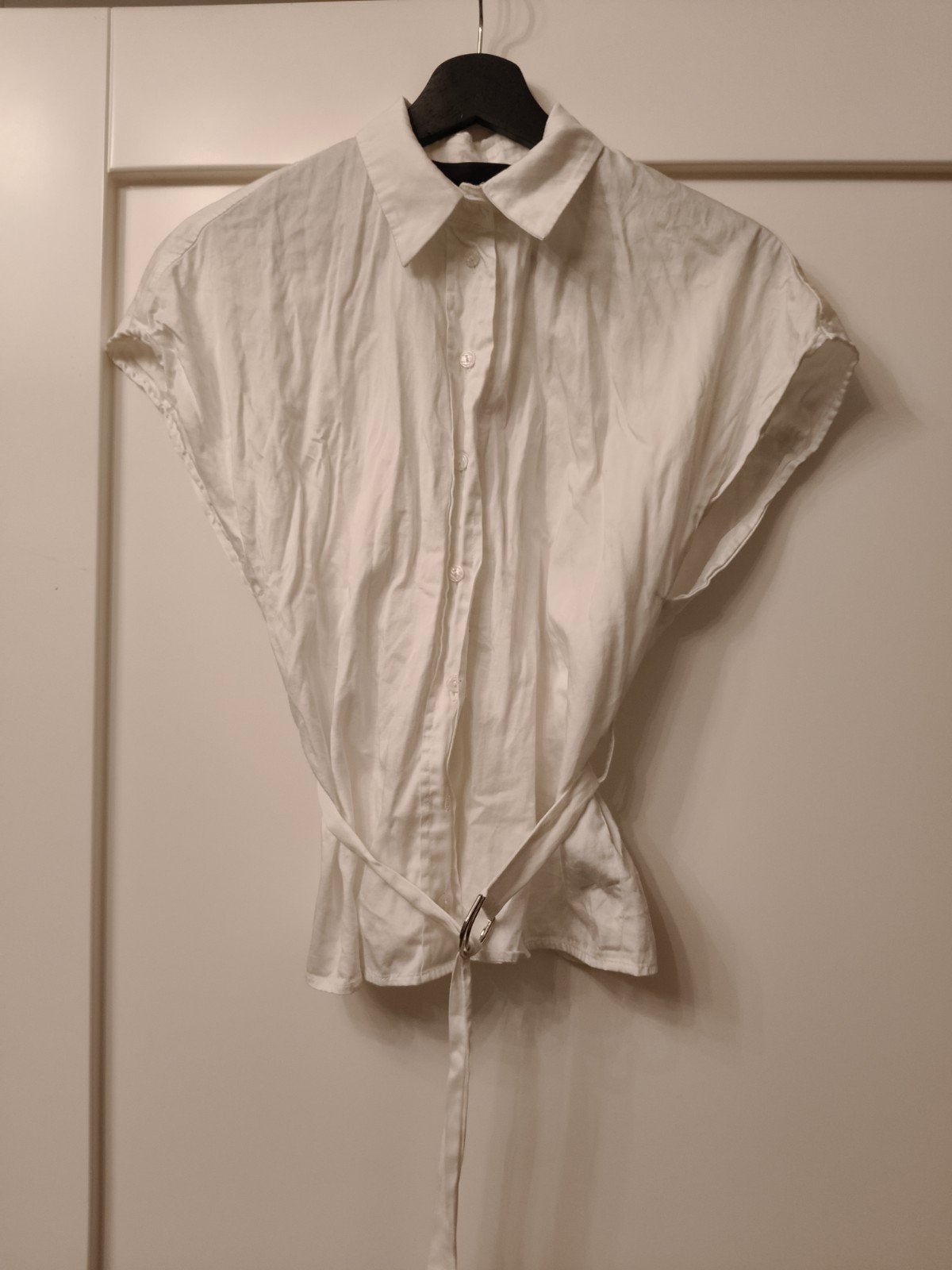 Witte blouse met strikceintuur van Studio AR, Wit, Studio AR, Ophalen of Verzenden, Zo goed als nieuw