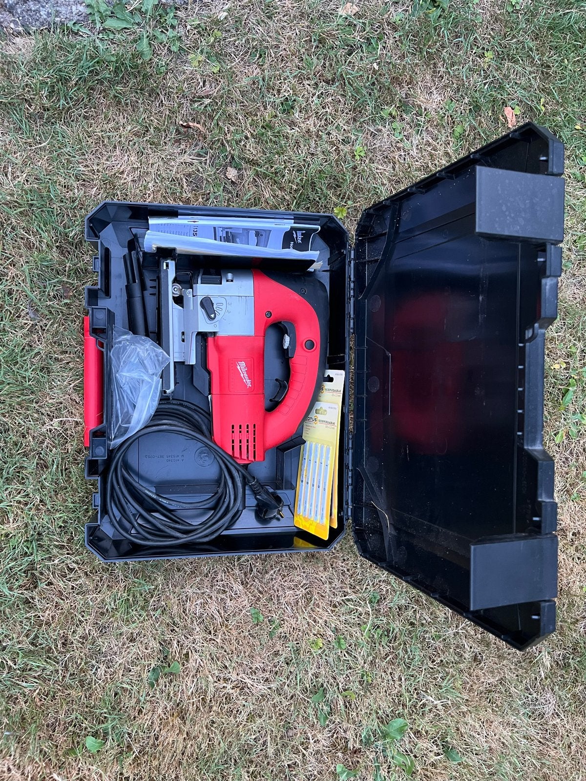 Milwaukee Decoupeerzaag JSPE 135 TX, Doe-het-zelf en Verbouw, Gereedschap | Zaagmachines, 600 tot 1200 watt, Ophalen of Verzenden
