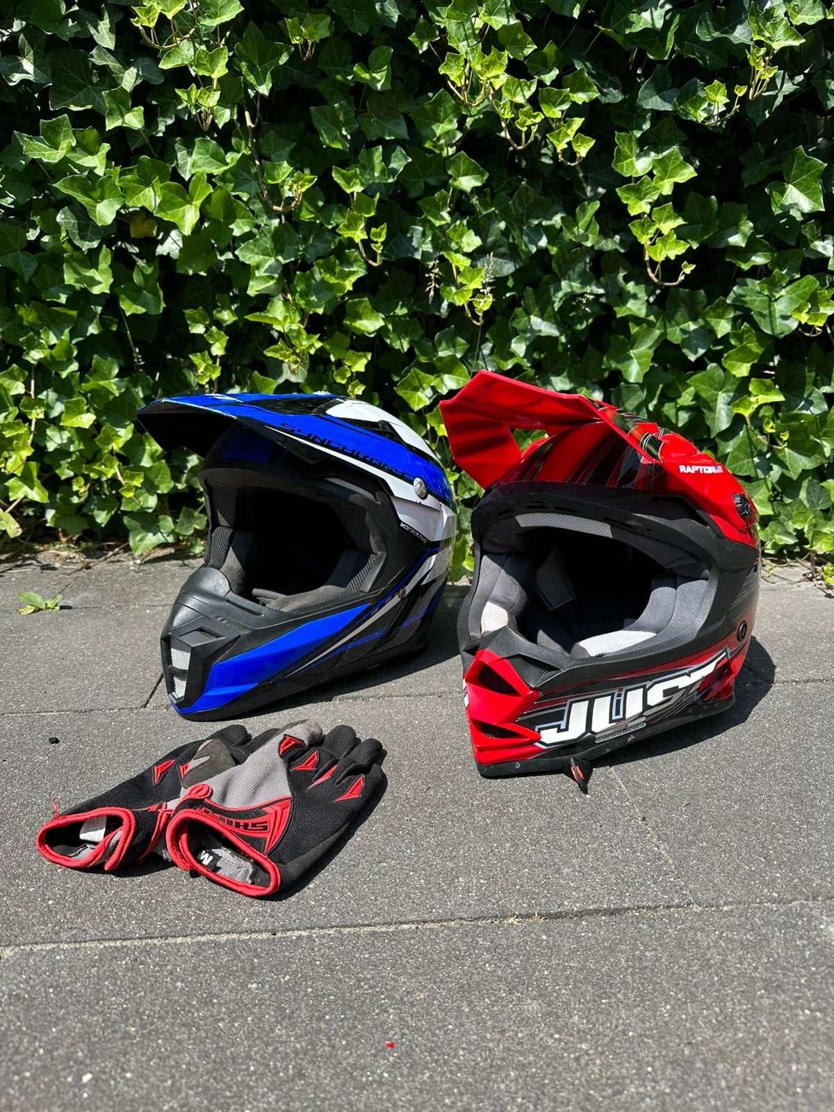 2x Crosshelm + handschoenen - JUST1 & MT Synchrony, Fietsen en Brommers, Brommerhelmen, Ophalen, Gebruikt, Small