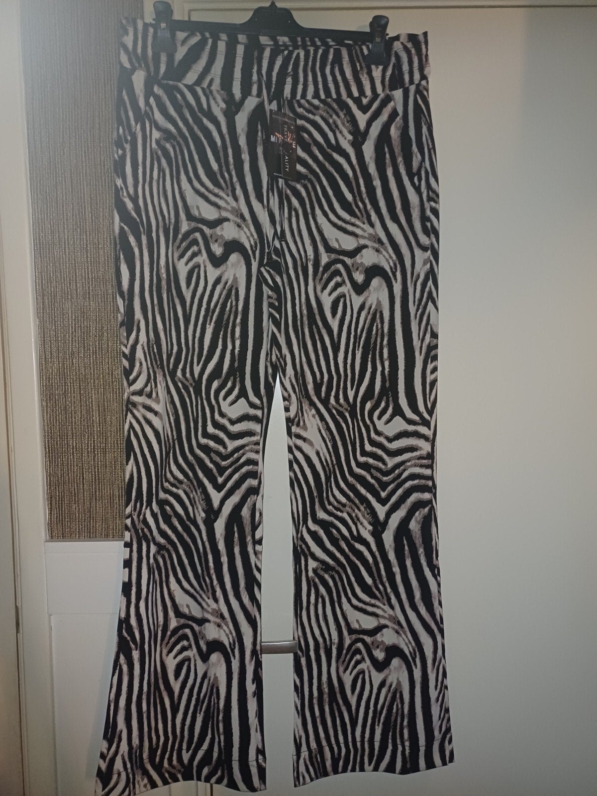 Mi Piace Travelbroek Straight Leg Zebra Print XXXL Zwart, Mi Piace, Zwart, Maat 46/48 (XL) of groter, Onbekend