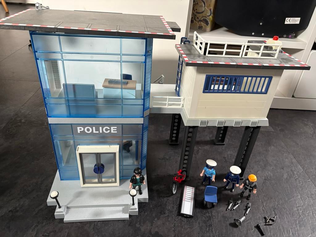 Playmobil Politiebureau met Accessoires, Ophalen of Verzenden, Zo goed als nieuw, Complete set