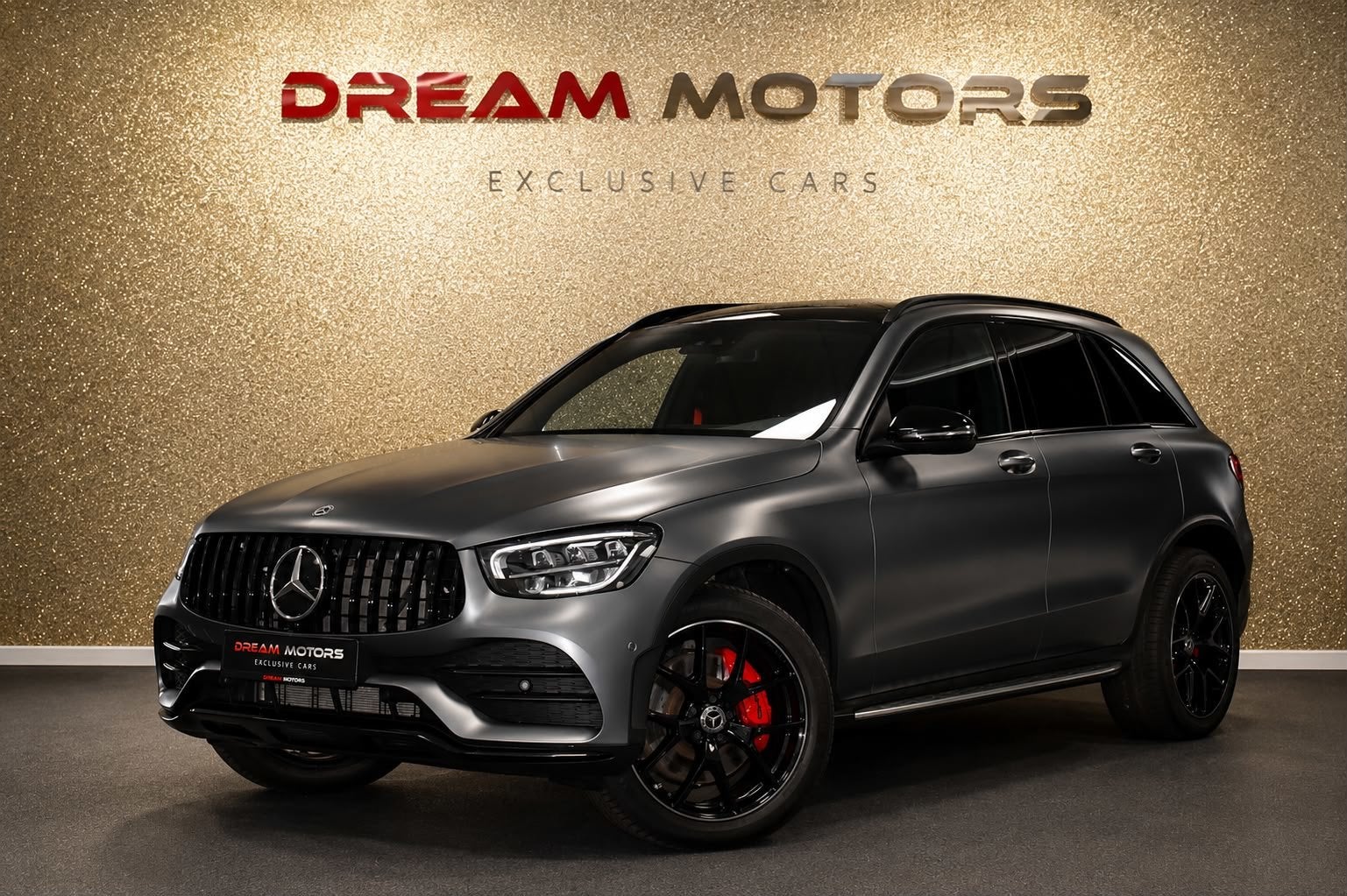 Mercedes-Benz GLC-klasse 300e AMG 4MATIC 320pk | TREKHAAK |, Automaat, Gebruikt, Zwart, 320 pk