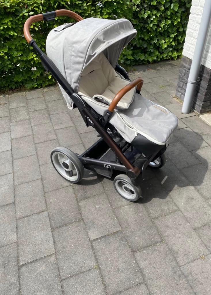 Mutsy iGo babywagen, Kinderen en Baby's, Kinderwagens en Combinaties, Gebruikt, Verstelbare duwstang, Mutsy, Ophalen