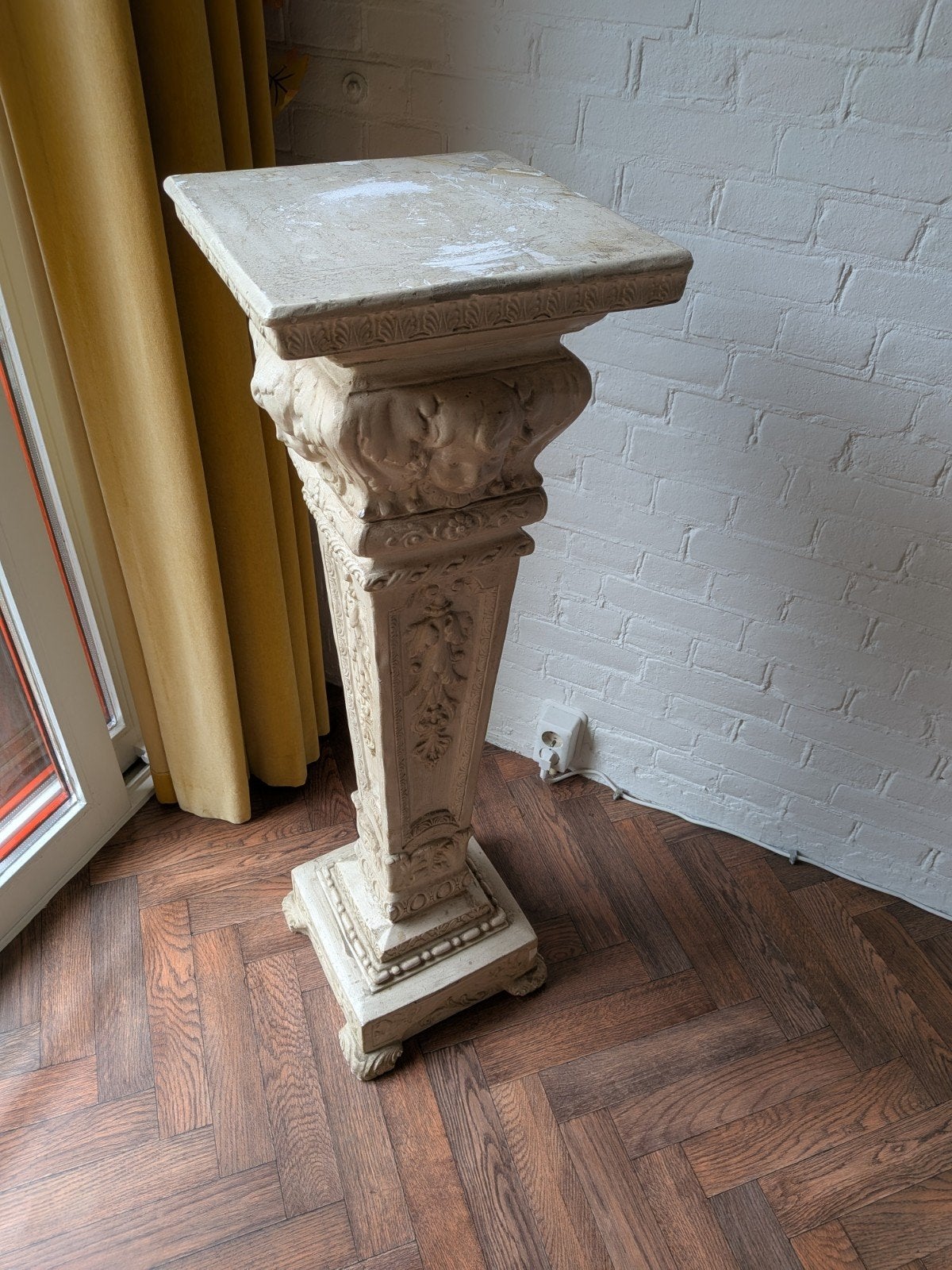 Gipsen pilaar met decoratie - 105 x 32 cm, Huis en Inrichting, Woonaccessoires | Zuilen en Pilaren, Ophalen
