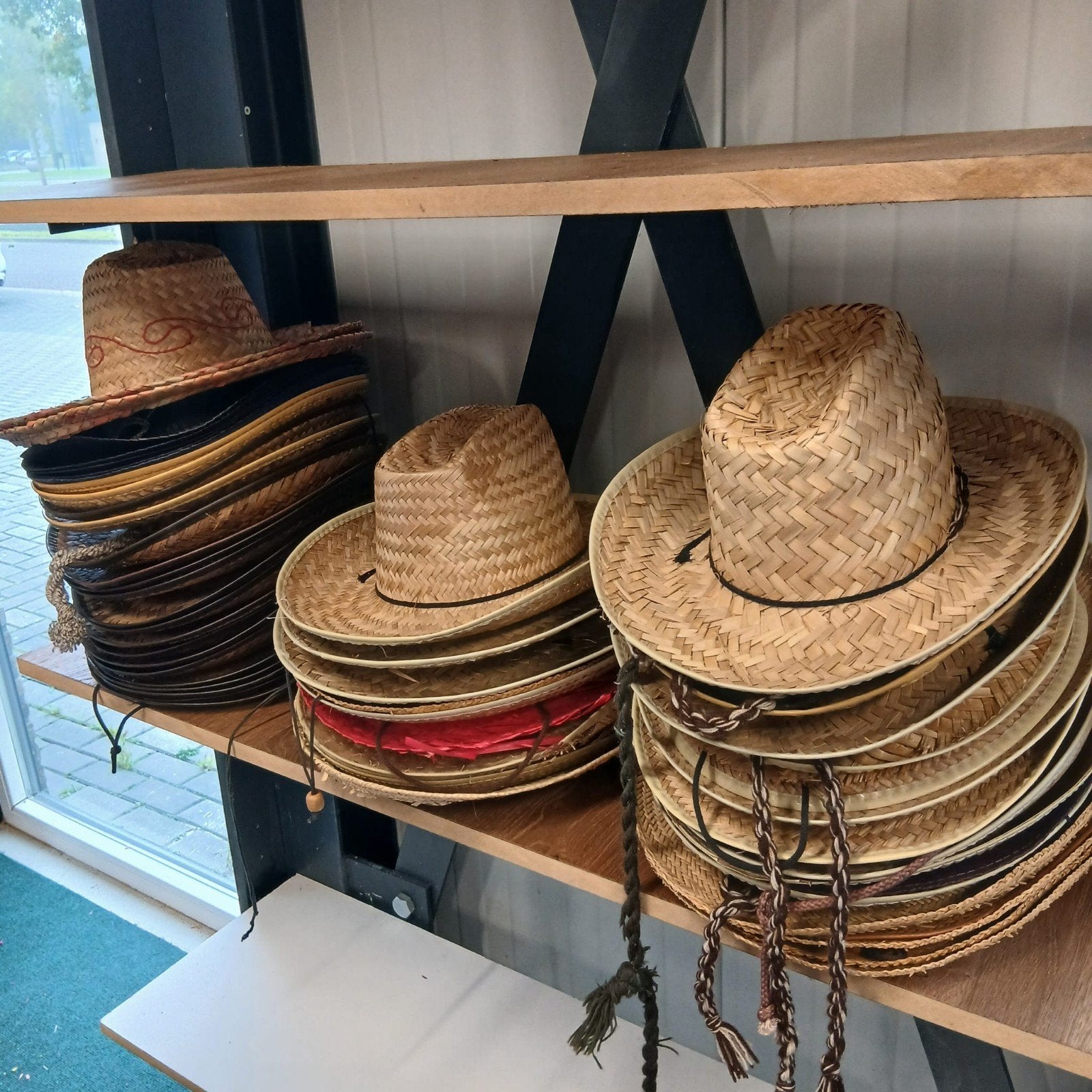partijen hoeden/petten/tulbanden en kleurrijke hoofddeksels., Ophalen of Verzenden