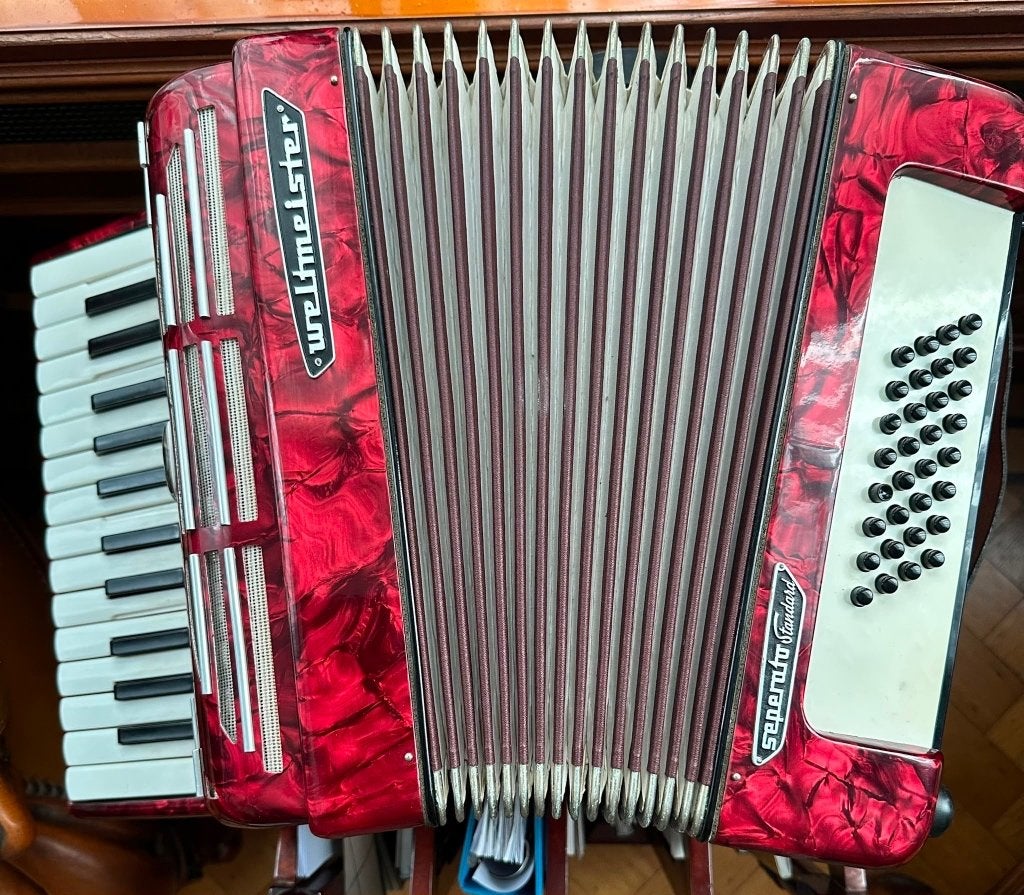 Accordeon, Muziek en Instrumenten, Accordeons, Ophalen, Gebruikt, 32-bas, Met koffer
