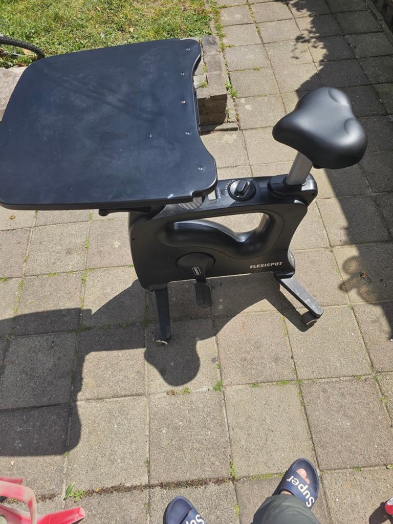 FlexiSpot Deskbike / Hometrainer met Bureau, Gebruikt, Ophalen of Verzenden, Metaal, Benen
