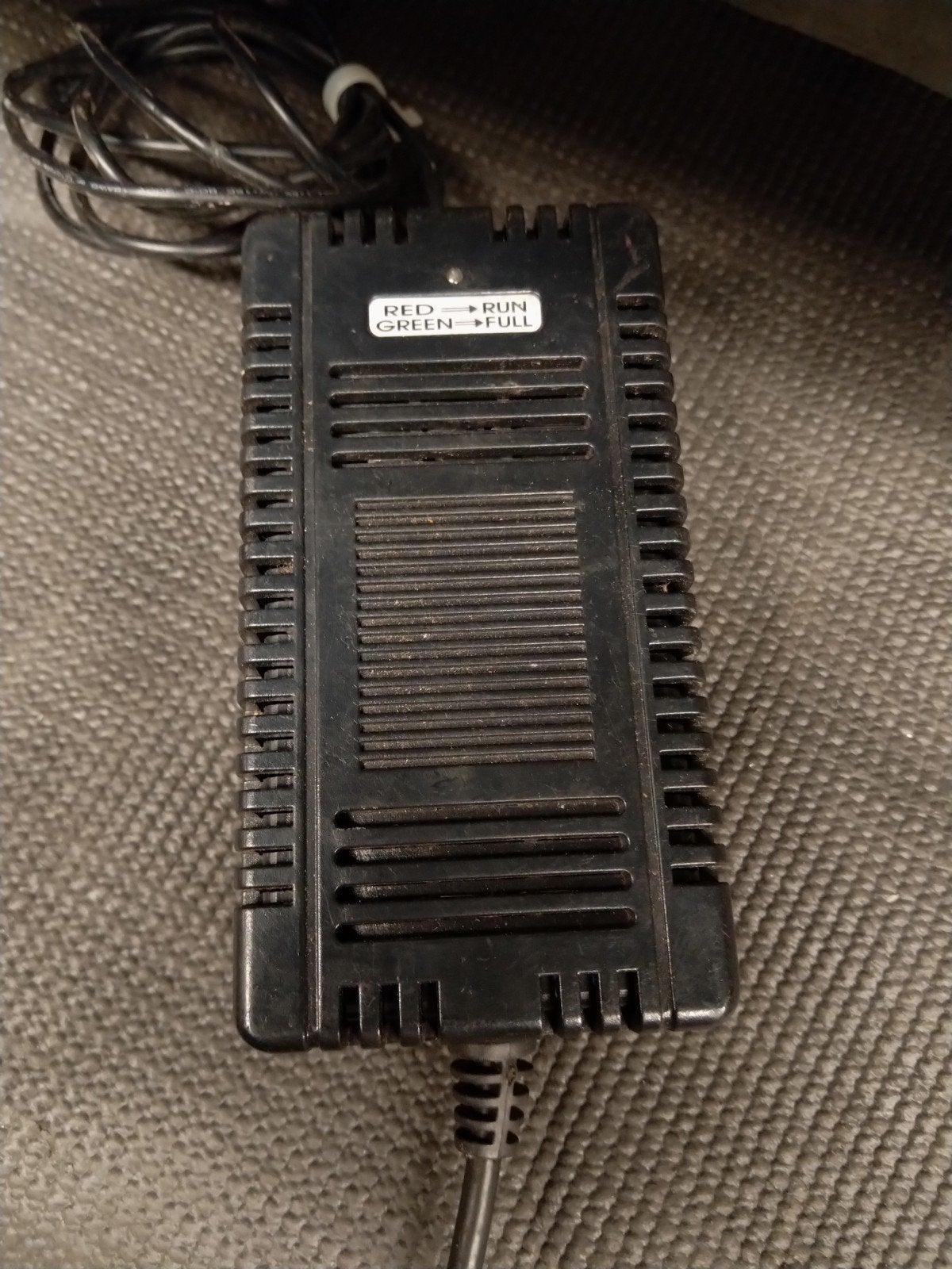 29.5V 2.5A Loodaccu-lader voor elektrische fiets, Ophalen of Verzenden, Gebruikt