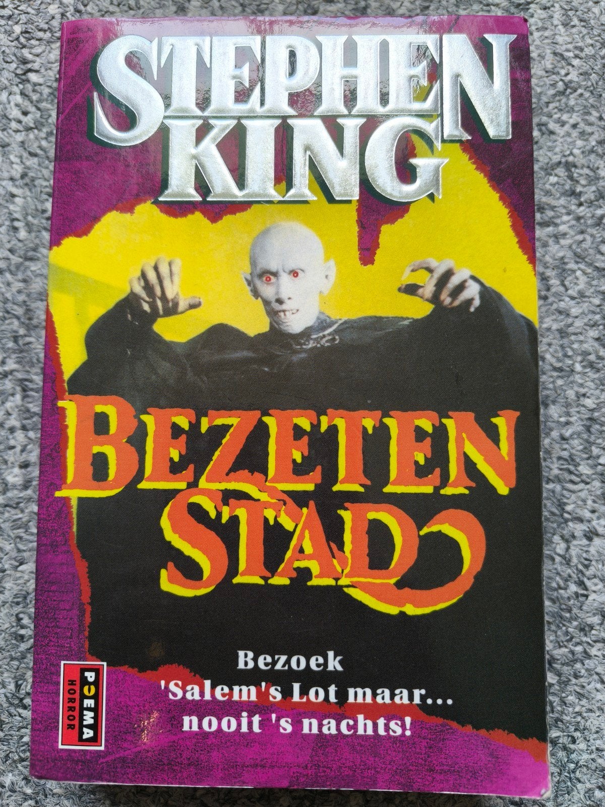Stephen King - Bezeten Stad, Ophalen of Verzenden, Gelezen, Stephen King, Nederland
