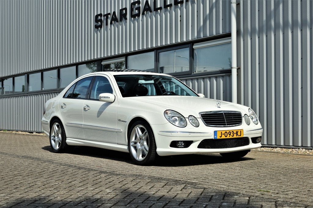 Mercedes-Benz E-Klasse E 55 AMG 51814km Youngtimer, Auto's, Mercedes-Benz, Automaat, Achterwielaandrijving, Gebruikt, Wit