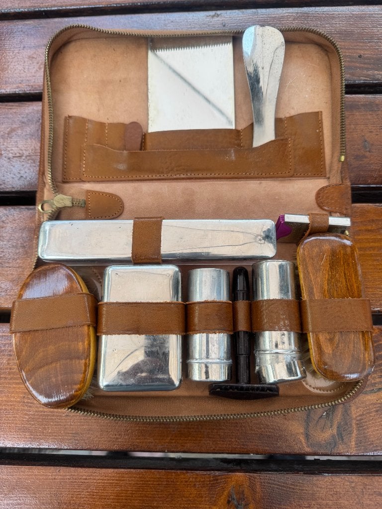 Antieke scheerset, Ophalen