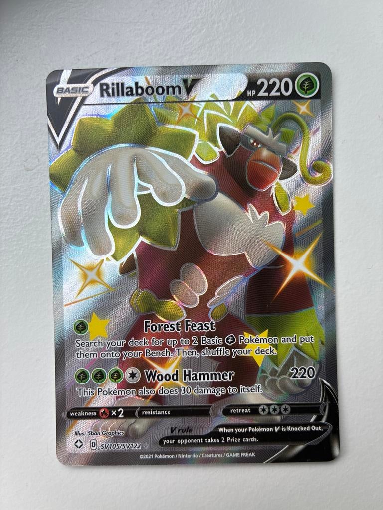 Rillaboom V SV105/SV122 Shiny Pokémon Kaart, Hobby en Vrije tijd, Verzamelkaartspellen | Pokémon, Ophalen of Verzenden, Zo goed als nieuw