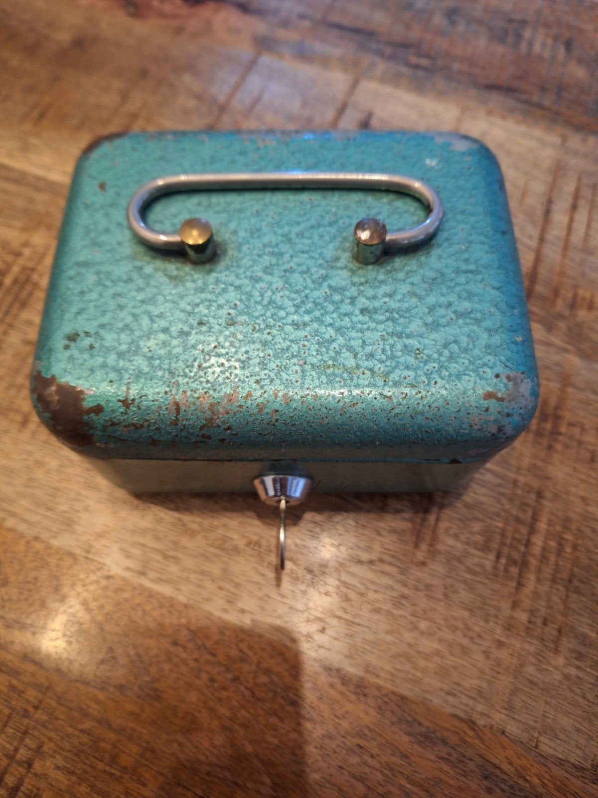 Vintage Geldkistje - Turquoise Metaal, Ophalen, Minder dan 50 cm, Gebruikt, Minder dan 50 cm