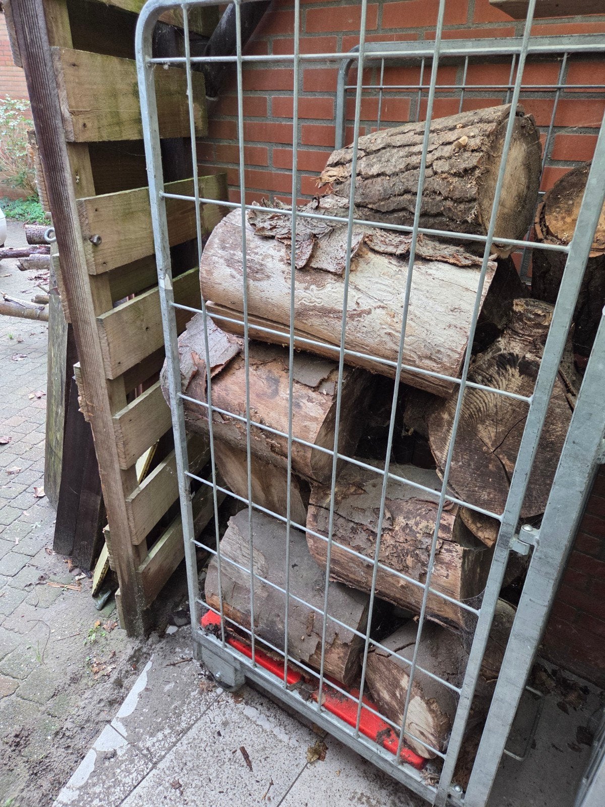 Brandhout haardhout Eikenhout en Elzenhout - Gedroogd, Minder dan 3 m³, Ophalen of Verzenden, Stammen