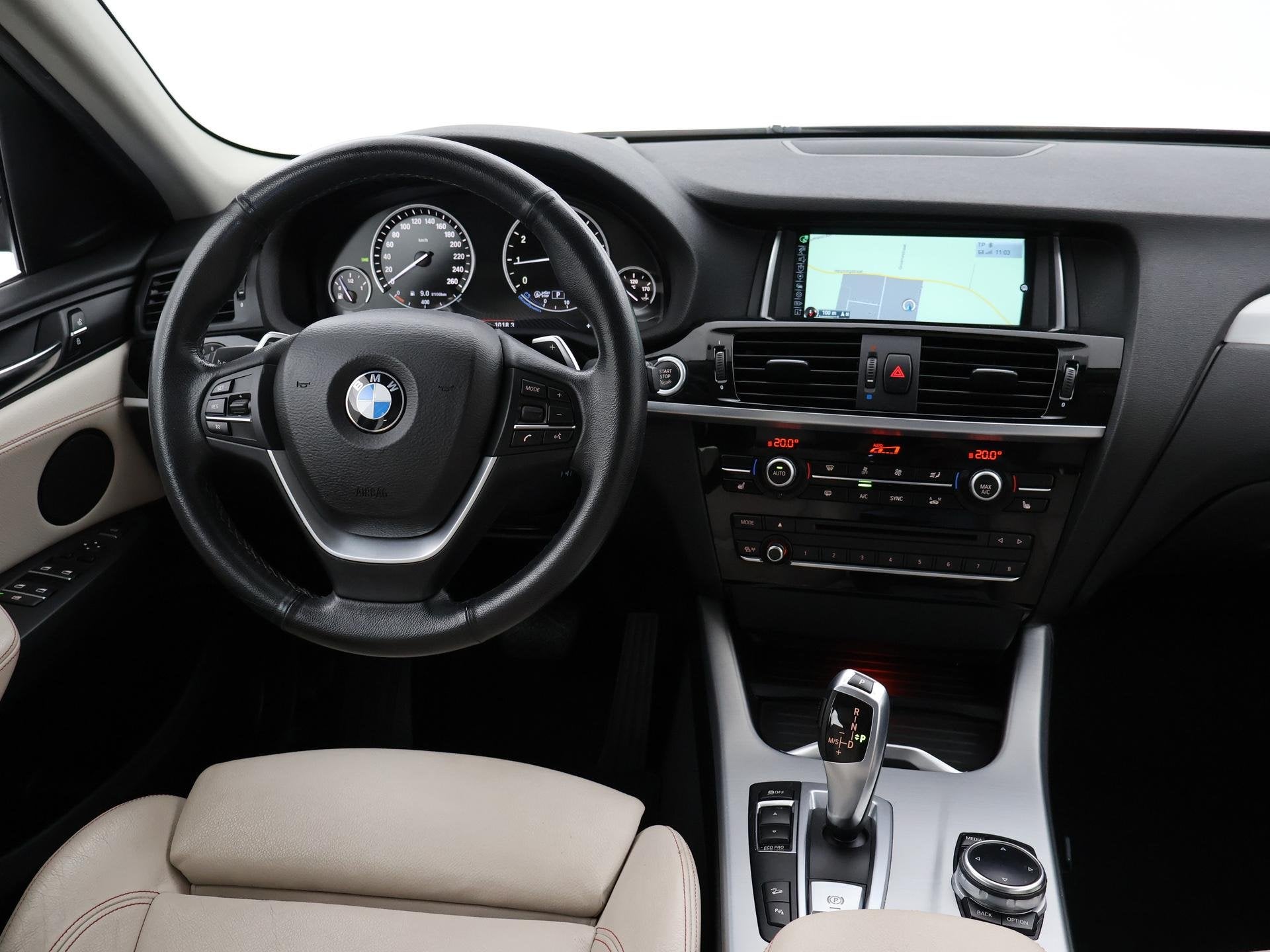 BMW X4 xDrive20i 184 PK H.E. + TREKHAAK 2000 KG | LEDER | HE, Automaat, Gebruikt, Euro 6, 2000 kg