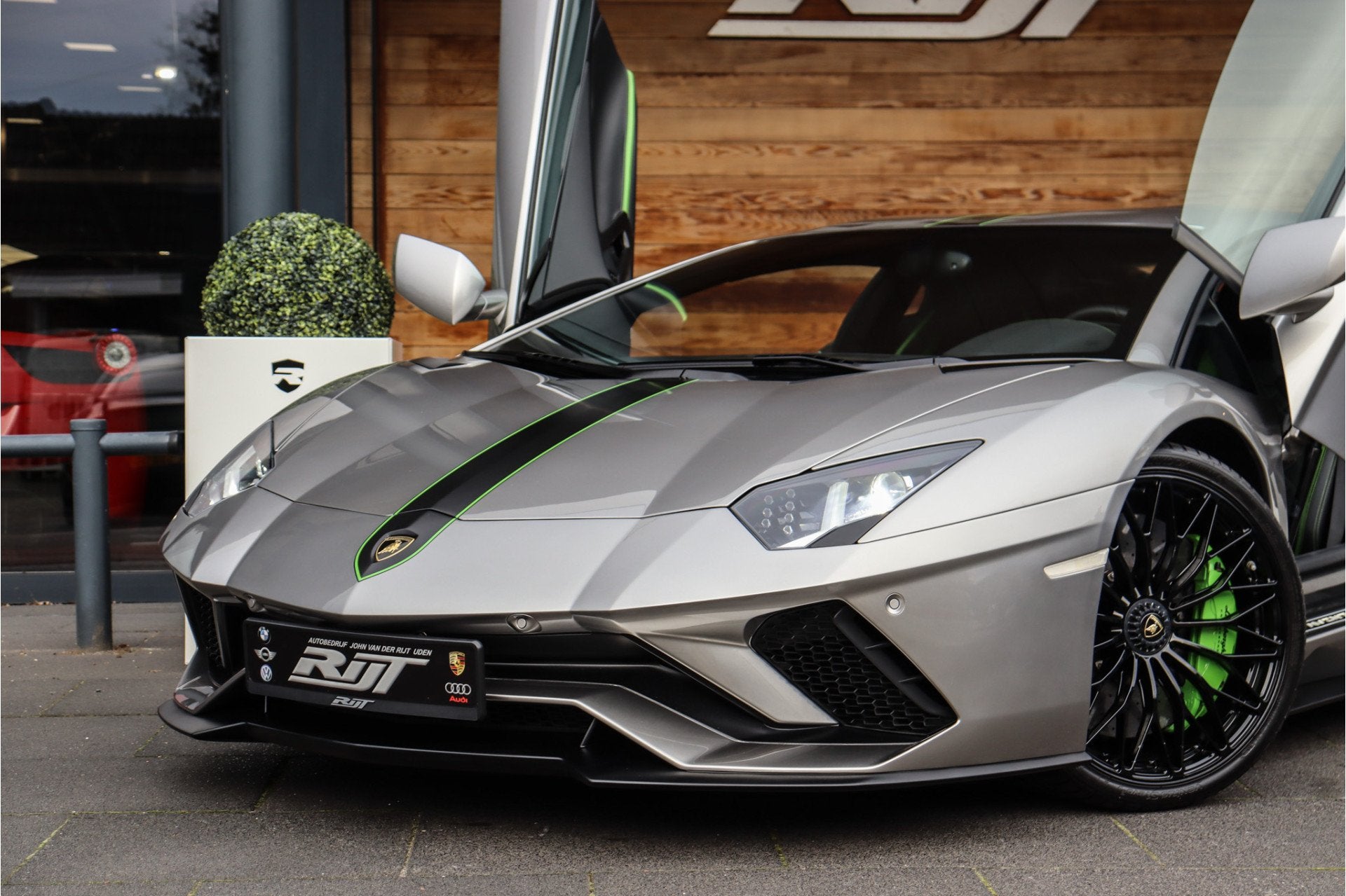 Lamborghini Aventador S 6.5 V12 LP740-4 *AchterasbesturingCe, Auto's, Lamborghini, Automaat, Dealer onderhouden, Gebruikt, Zwart