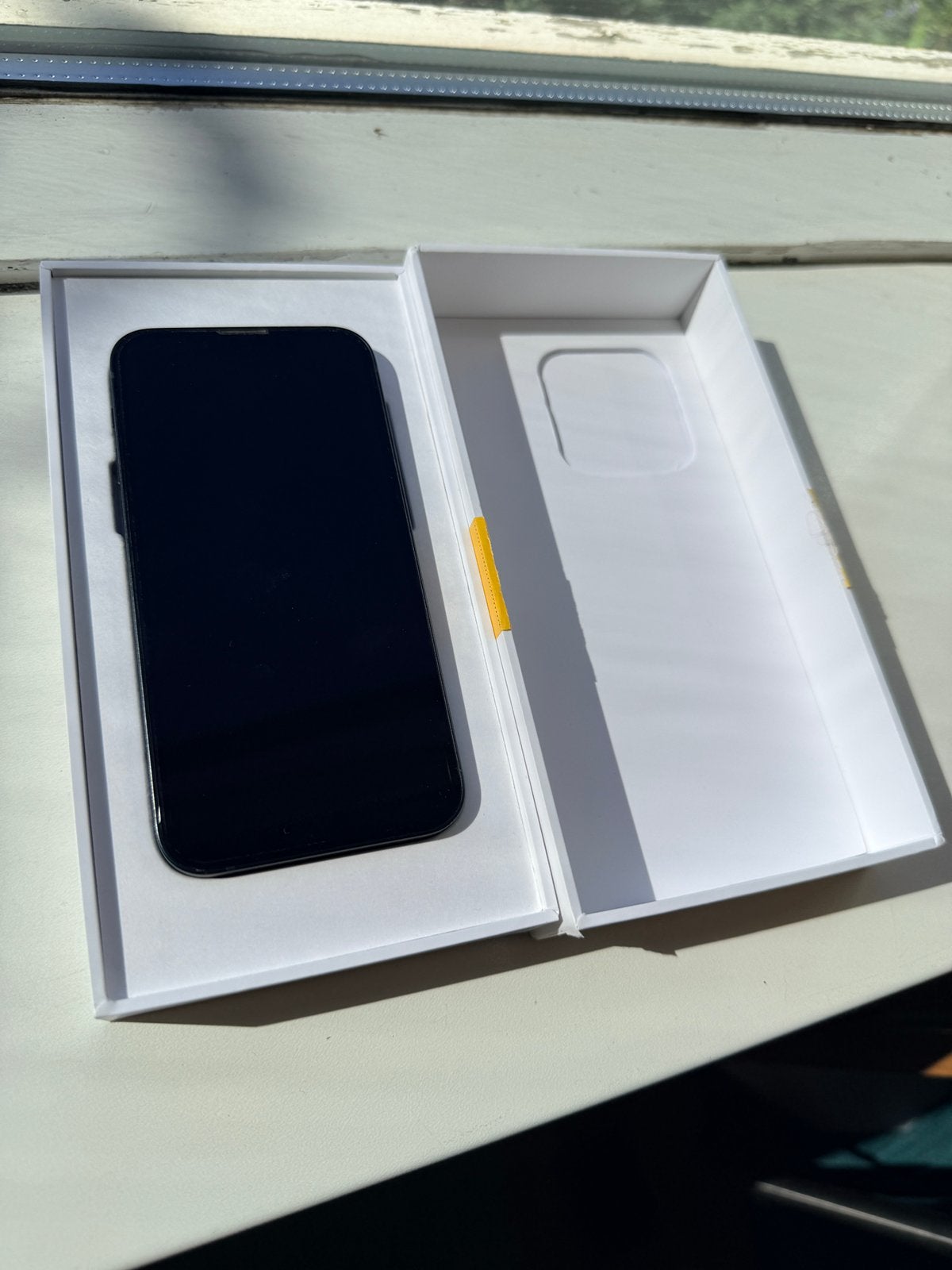 Iphone 13 mini 128 gb incl. 3 toffe burga hoesjes, 128 GB, 71 %, Zwart, Refurbished