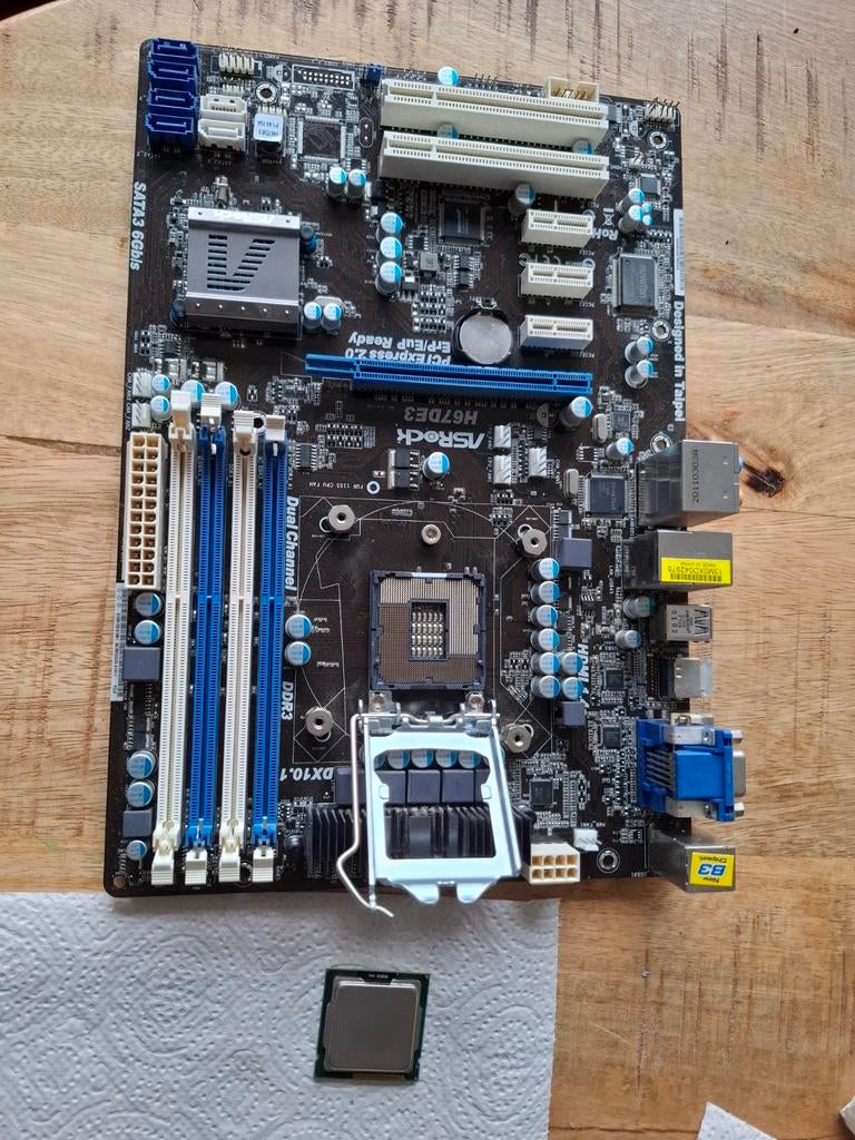 Moederbord: ASRock H67DE3, Computers en Software, Moederborden, Ophalen of Verzenden, Gebruikt, DDR3