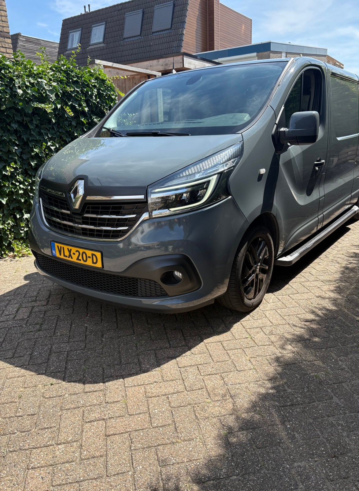 Renault Trafic GB 2.0 Energy dCi 120pk L2h1 T30 2021 Grijs, Auto's, Voorwielaandrijving, Renault, Particulier, Zilver of Grijs