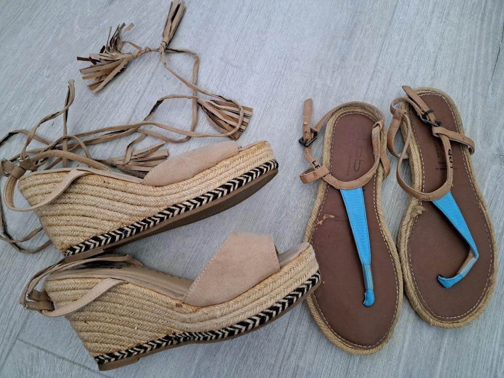 2 paar zomerschoenen, Kleding | Dames, Beige, Ophalen of Verzenden, Zo goed als nieuw, Espadrilles of Moccasins