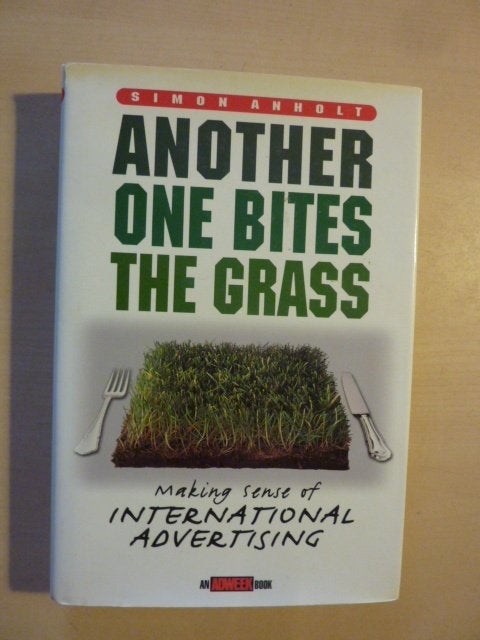 S. Anholt - Another one bites the grass, Ophalen of Verzenden, Zo goed als nieuw, Management