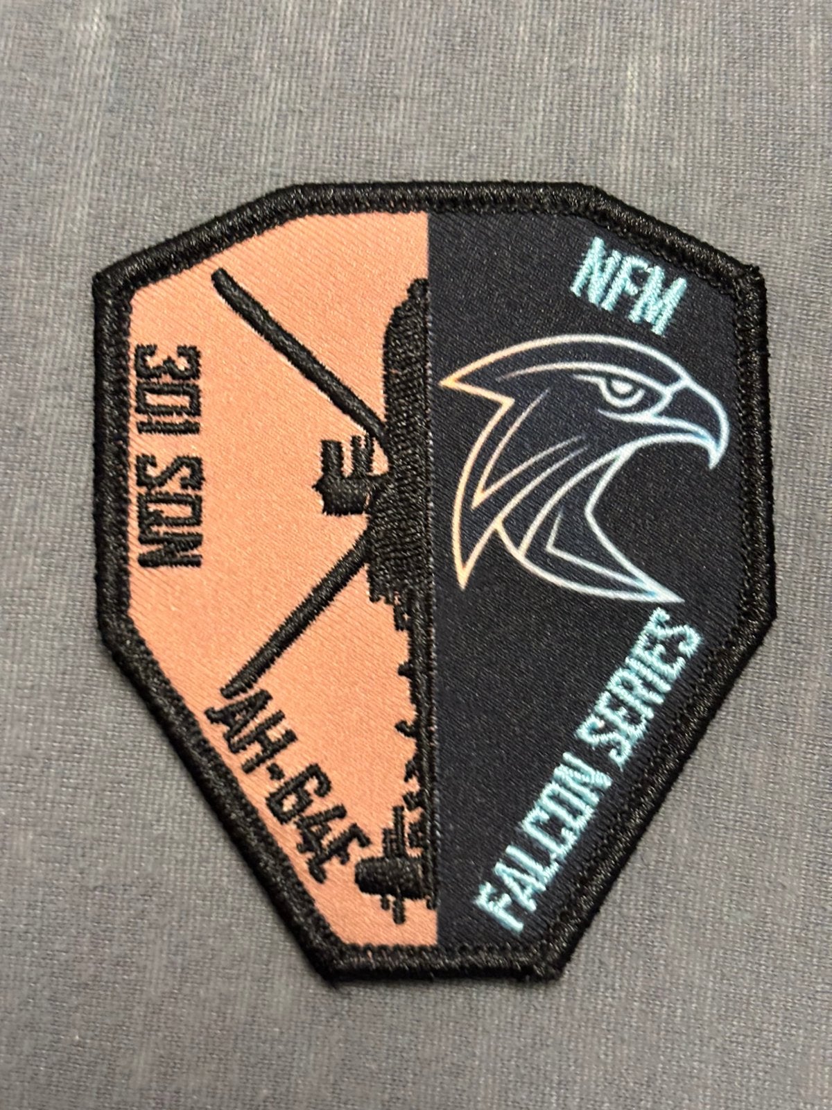 Embleem 301 SQN AH-64E apache RNLAF, Verzenden, Luchtmacht, Nederland, Embleem of Badge