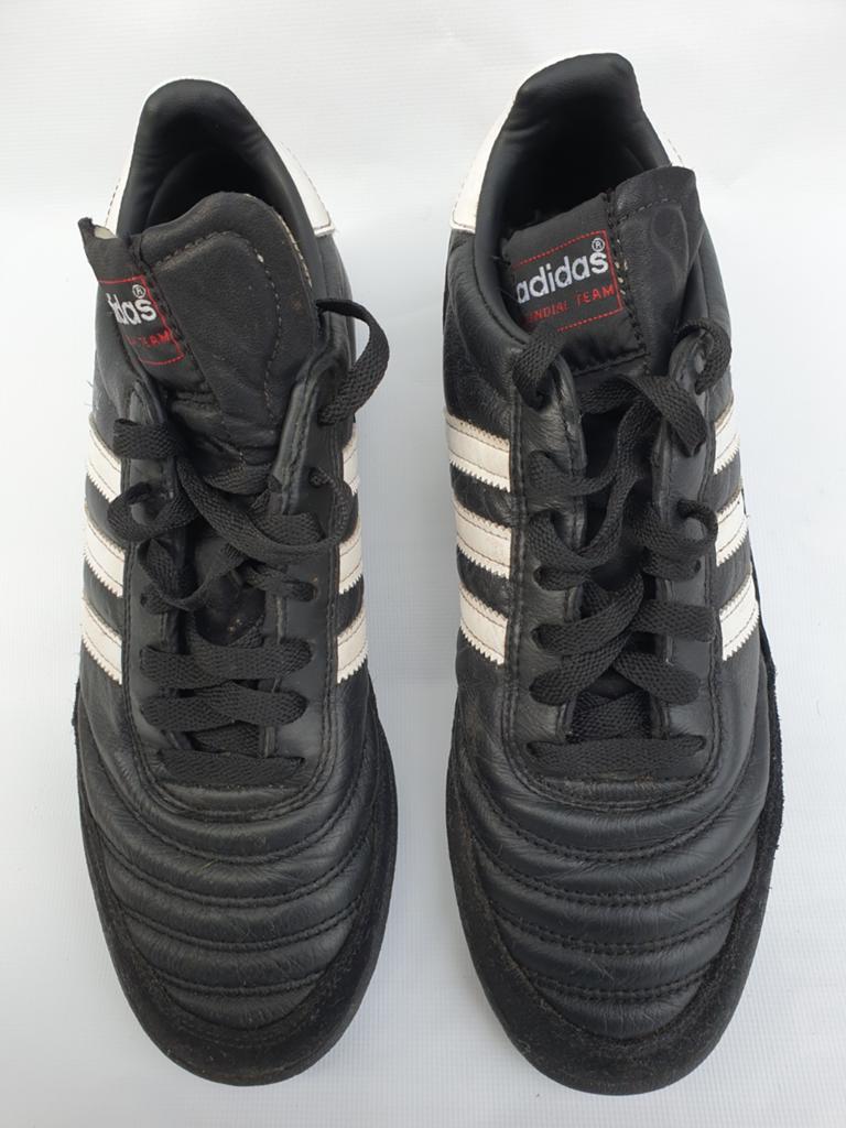 Adidas Mundial Voetbal/Sportschoenen - Maat 39 1/3, Ophalen of Verzenden, Zo goed als nieuw, Schoenen