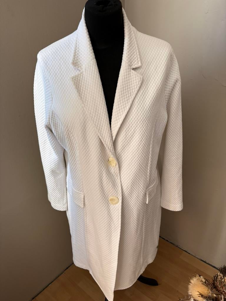 &Co Woman mooi lang wit vest/jas mt 42 ZGAN, Ophalen of Verzenden, Zo goed als nieuw, Maat 42/44 (L), Wit