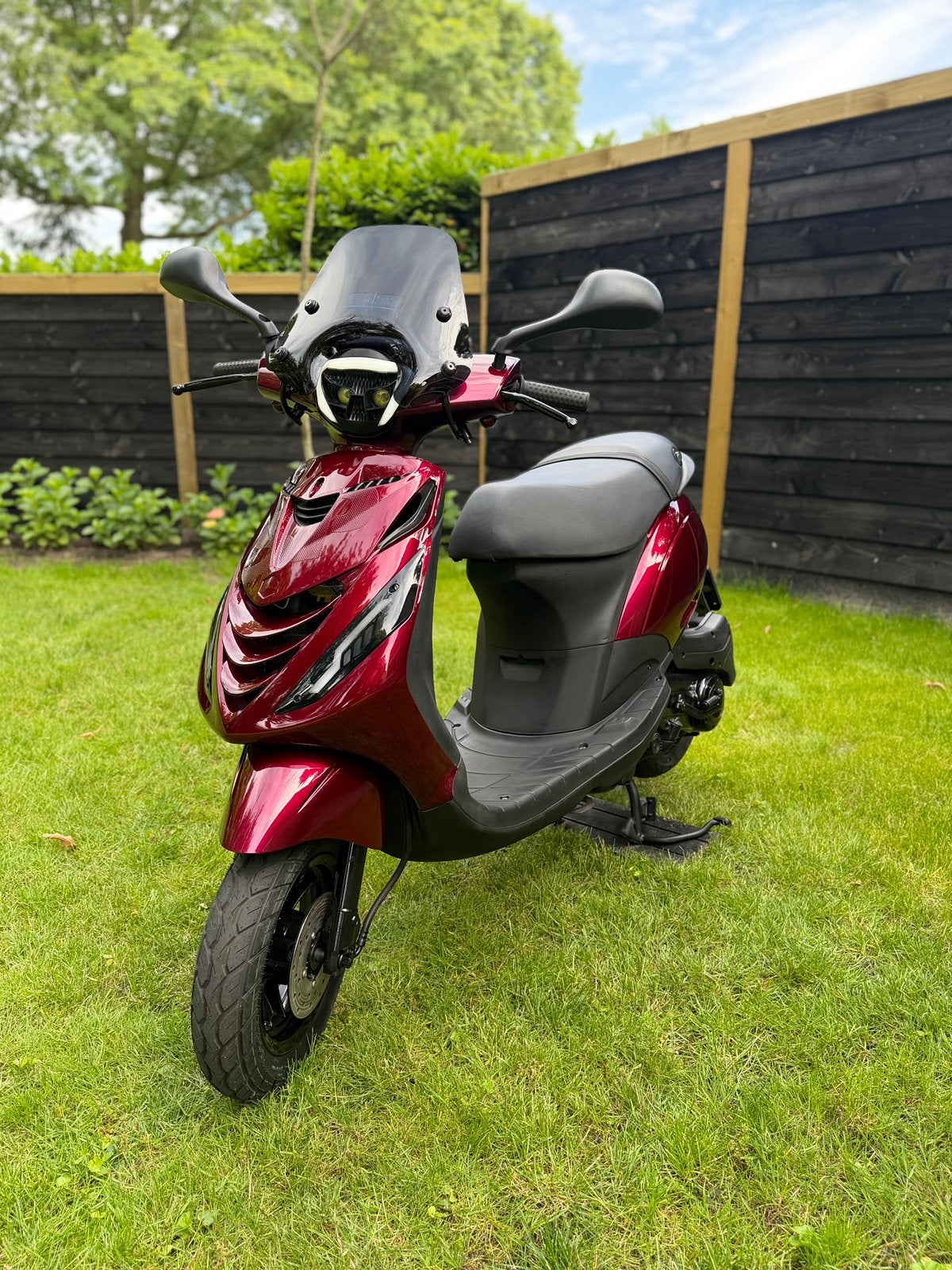 Piaggio Zip 4t brom, Fietsen en Brommers, Scooters | Piaggio, Ophalen, Maximaal 45 km/u, Zip, Zo goed als nieuw