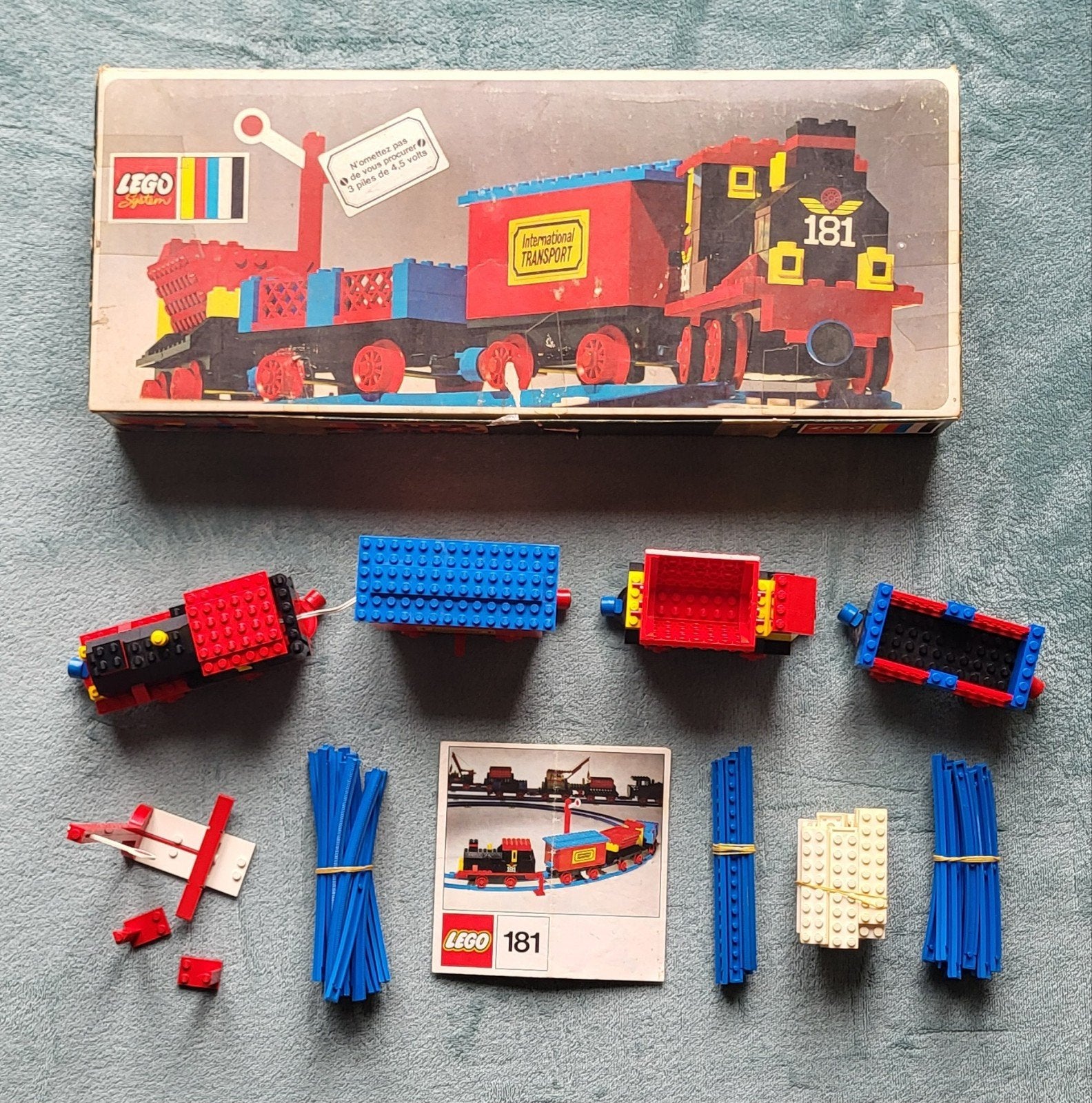 Lego trein 4,5 Volt rails, locomotief, wagons, doos, set 181, Kinderen en Baby's, Speelgoed | Duplo en Lego, Compleet, Gebruikt