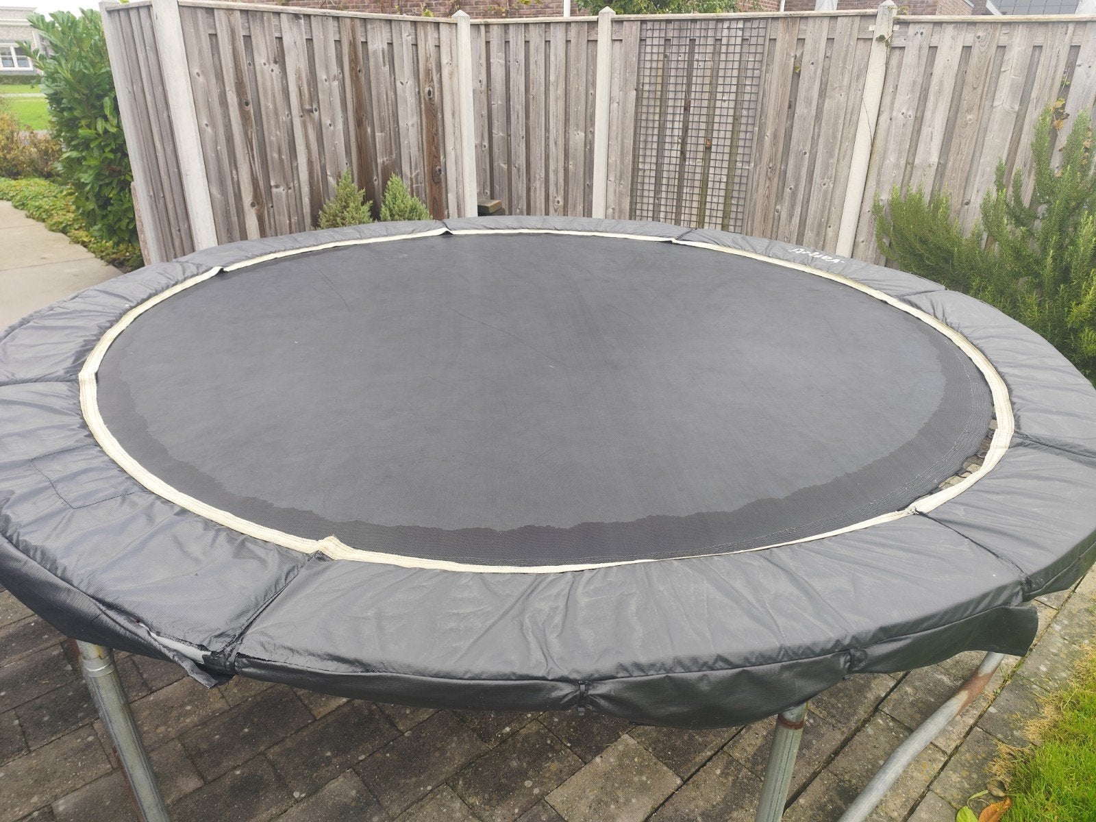 Trampoline 340 cm breed van rand tot rand, Ophalen, Gebruikt