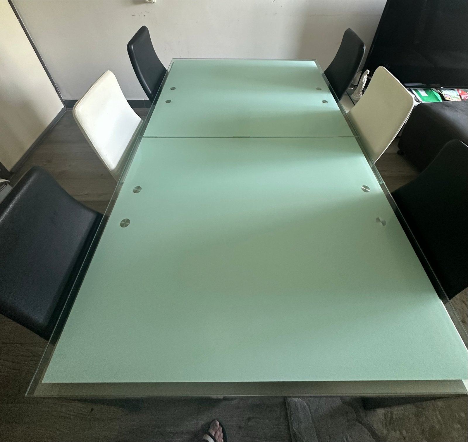 Moderne uitschuifbare eettafel met glazen blad, Ophalen, Gebruikt, 100 tot 150 cm, Glas