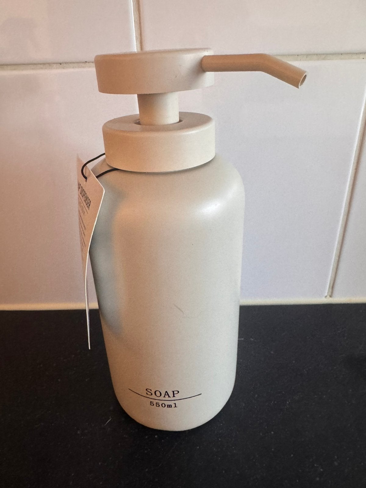 Nieuwe beige soap pompje van de Action met kaartjes, Nieuw, Overige merken, Beige, Zeepdispenser/zeepbakje