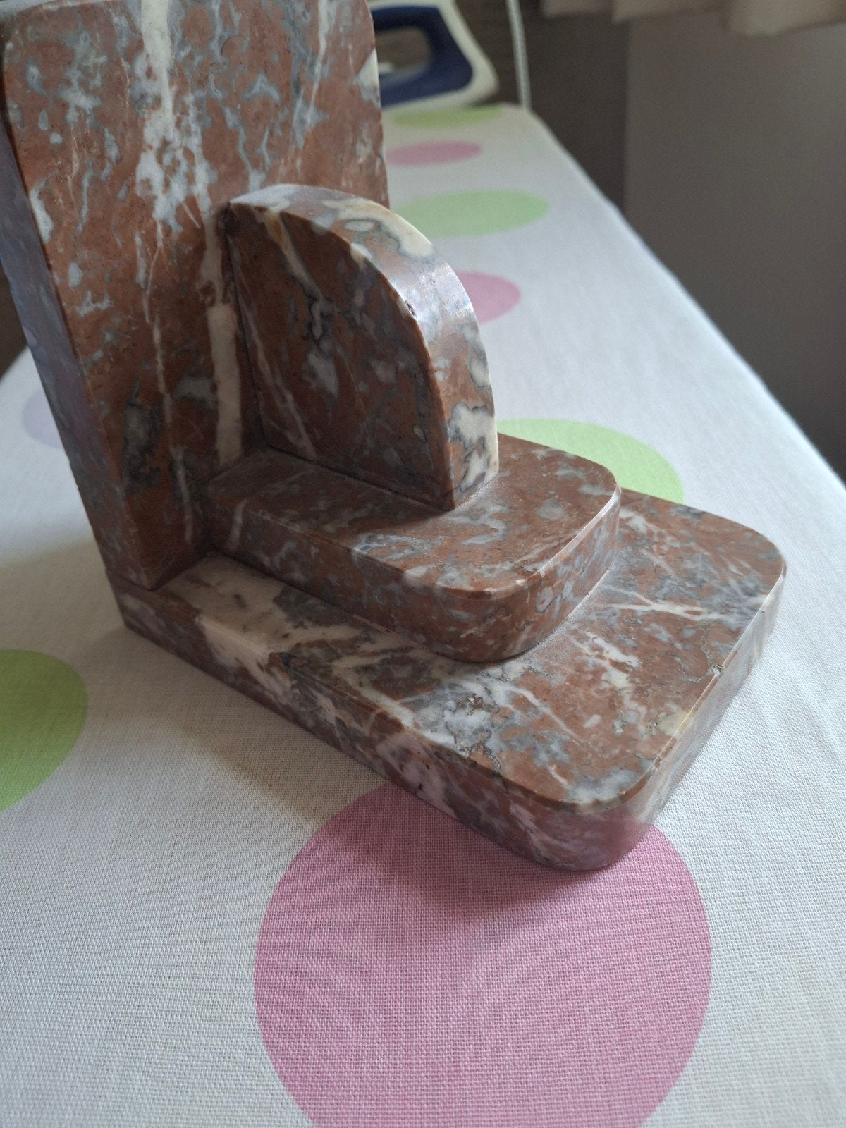 art deco st anna marmeren  boekensteunen  40 euro voor 2, Ophalen, Zo goed als nieuw, Rond, Riet